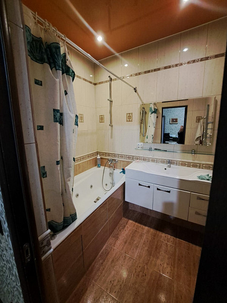 2-к квартира, 90 кв.м.