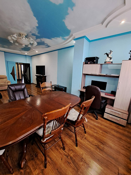 2-к квартира, 90 кв.м.