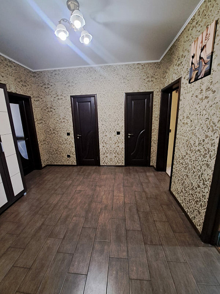 2-к квартира, 90 кв.м.