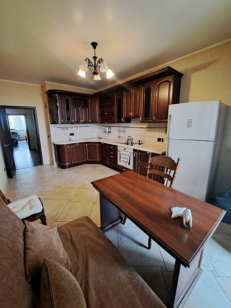 2-к квартира, 90 кв.м.