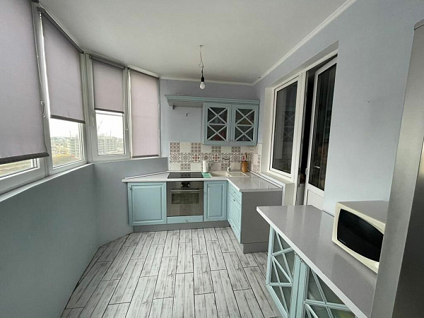 2-к квартира, 70 кв.м.