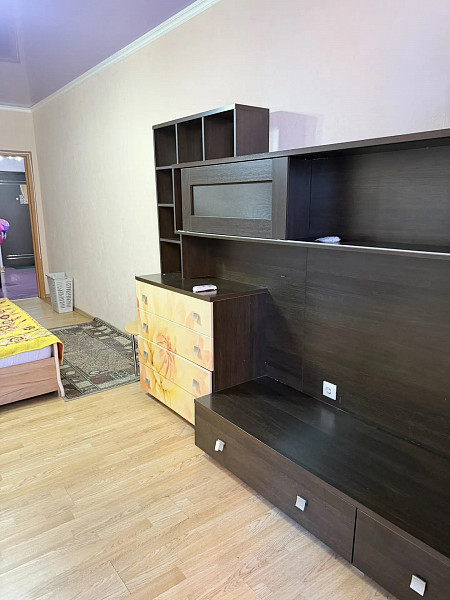 Снять 1-к квартиру, 58 кв.м.